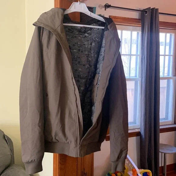 Volcom Winter Coat - Picture 3 of 7